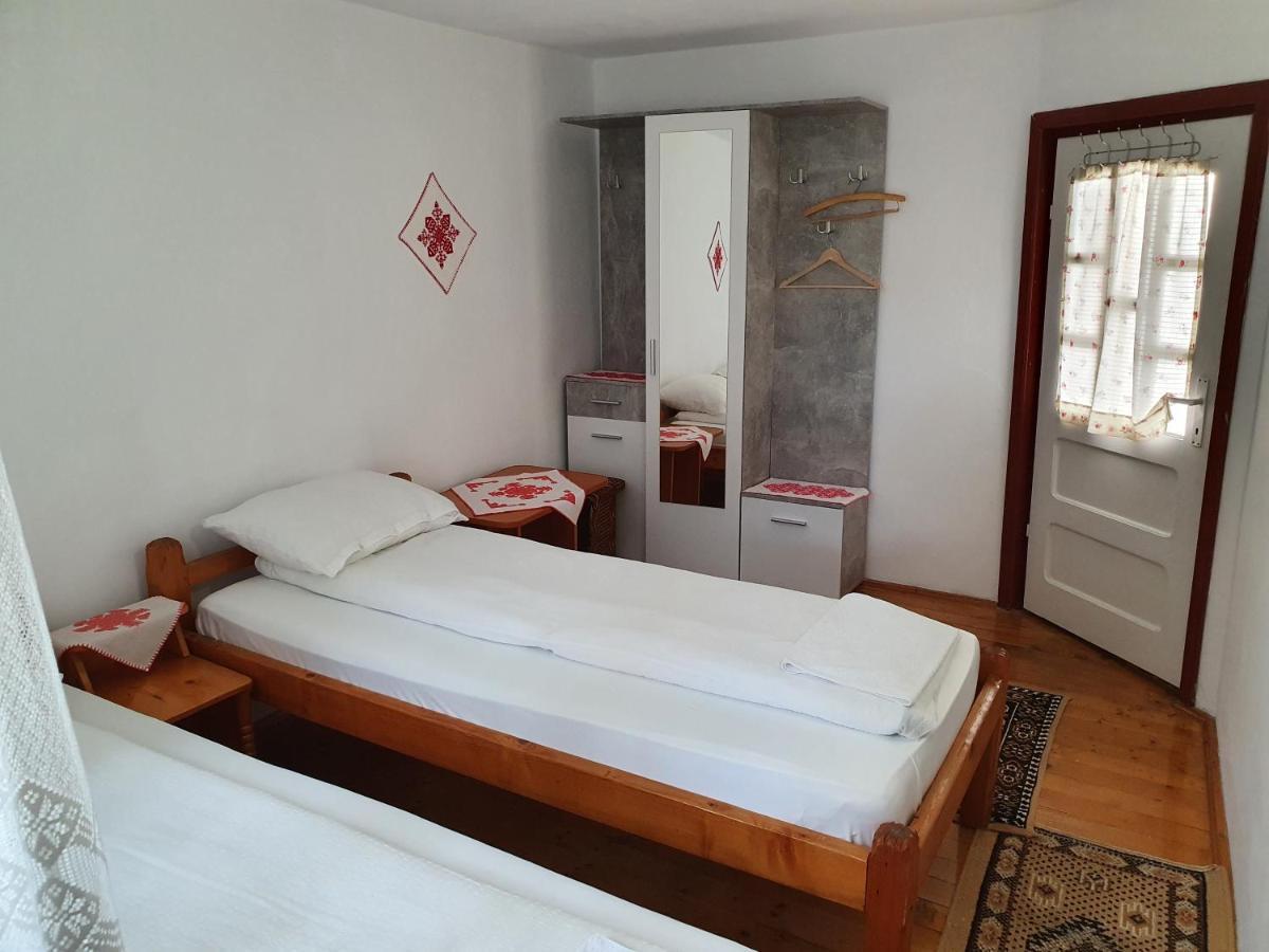 Rozsa Panzio Bed & Breakfast Rimetea Exterior photo